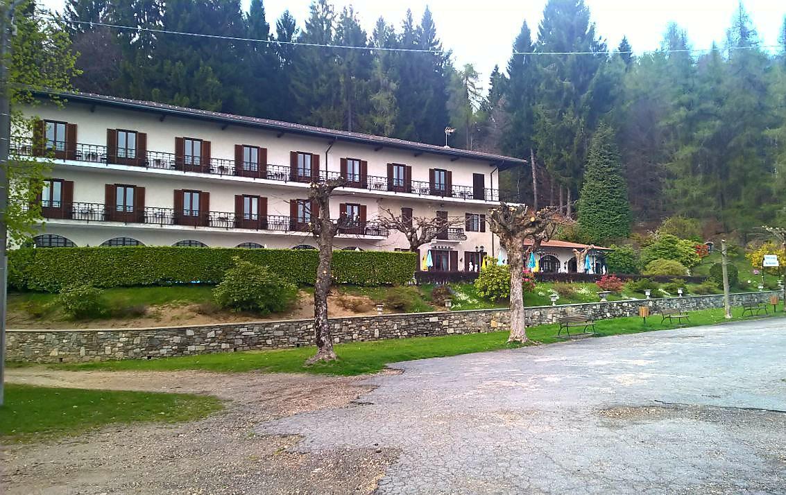 Hotel Madonna Di Luciago Armeno Exterior foto